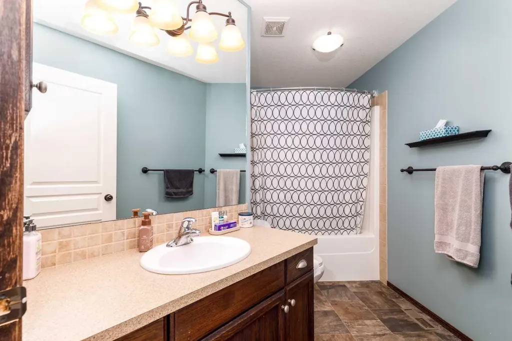 73 Lanterman Close Red Deer AB T4R 3N3