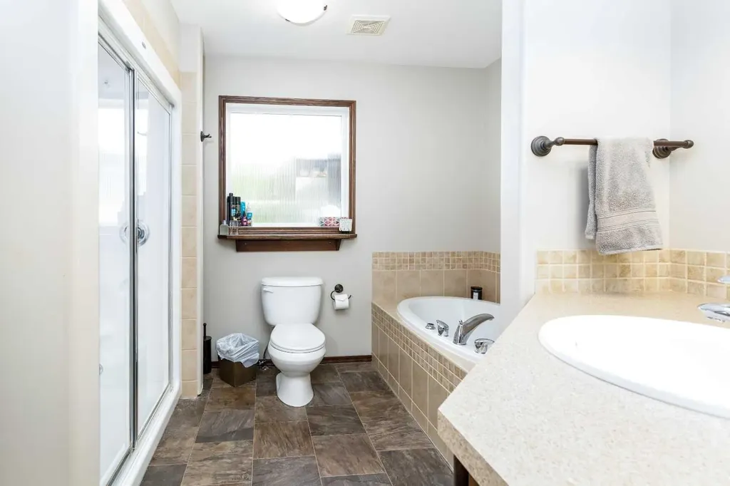 73 Lanterman Close Red Deer AB T4R 3N3