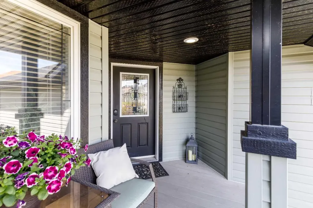 73 Lanterman Close Red Deer AB T4R 3N3