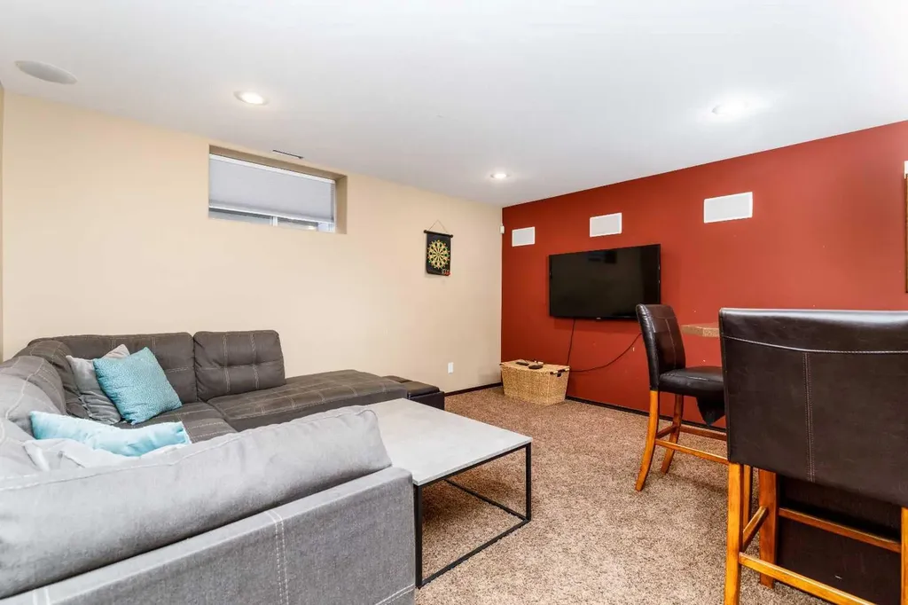 73 Lanterman Close Red Deer AB T4R 3N3