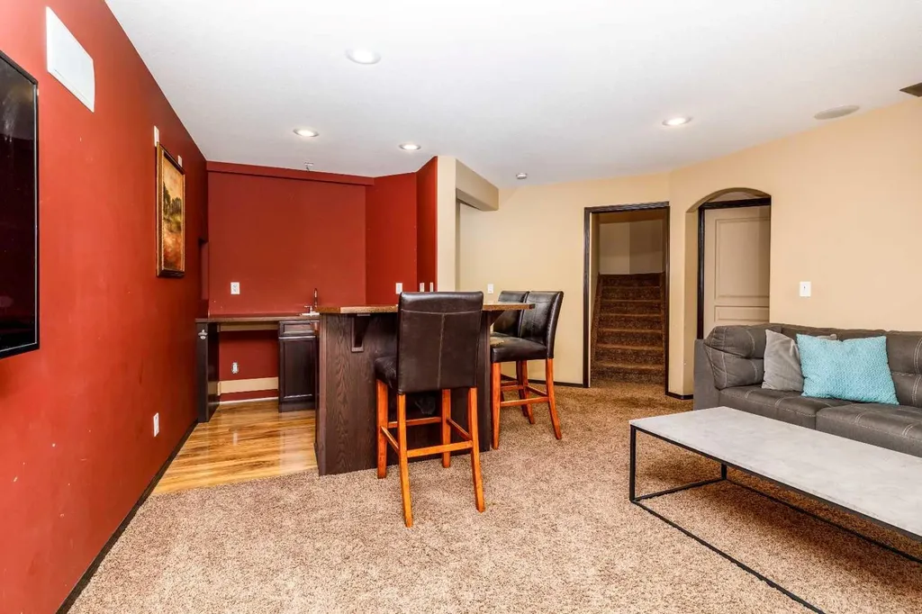 73 Lanterman Close Red Deer AB T4R 3N3