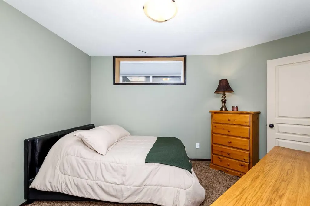 73 Lanterman Close Red Deer AB T4R 3N3