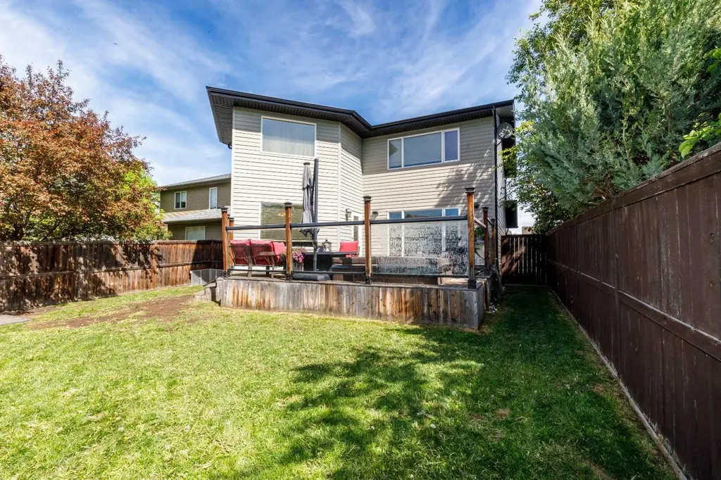 73 Lanterman Close Red Deer AB T4R 3N3