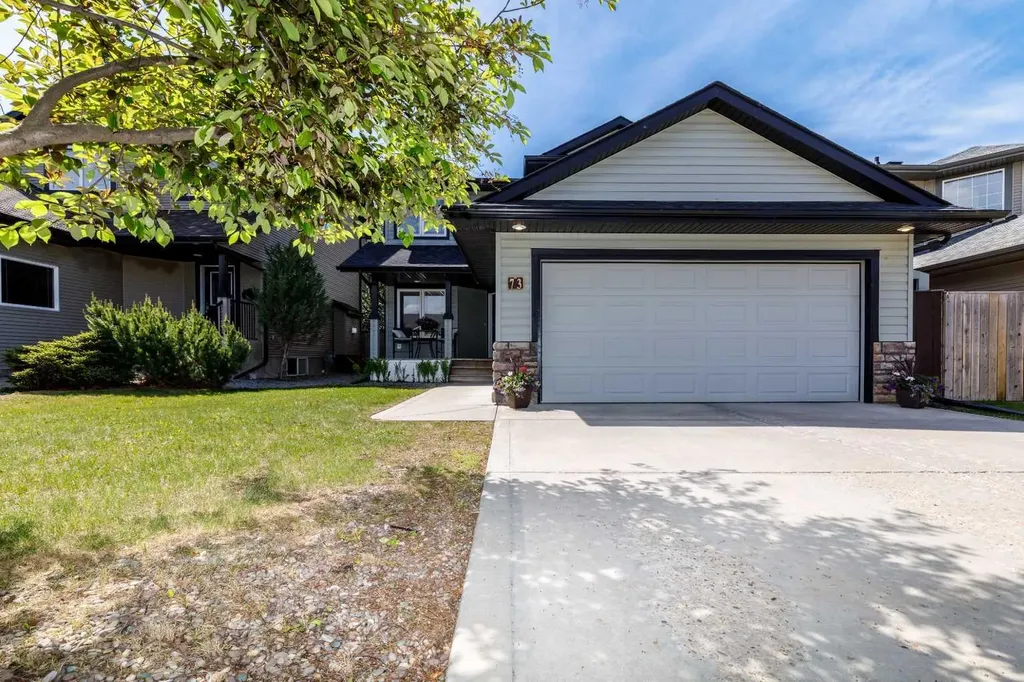 73 Lanterman Close Red Deer AB T4R 3N3