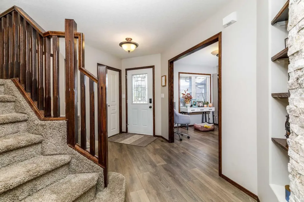 73 Lanterman Close Red Deer AB T4R 3N3
