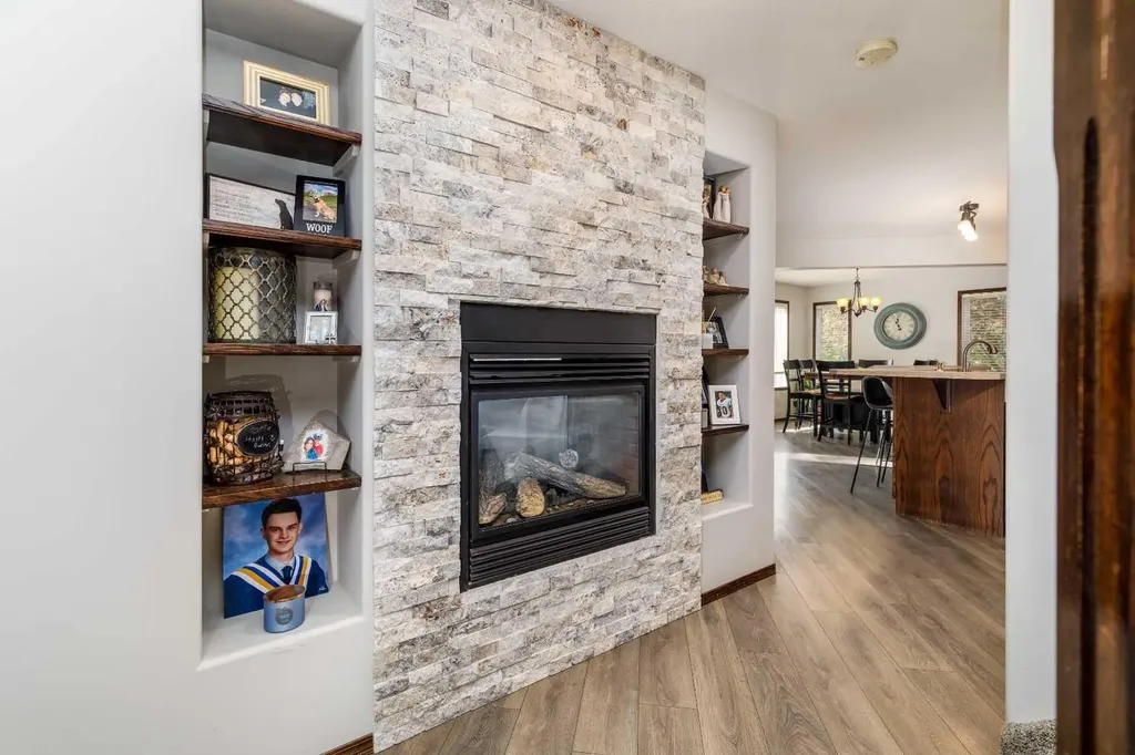 73 Lanterman Close Red Deer AB T4R 3N3