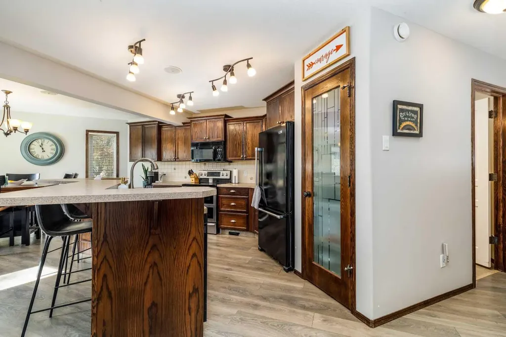 73 Lanterman Close Red Deer AB T4R 3N3