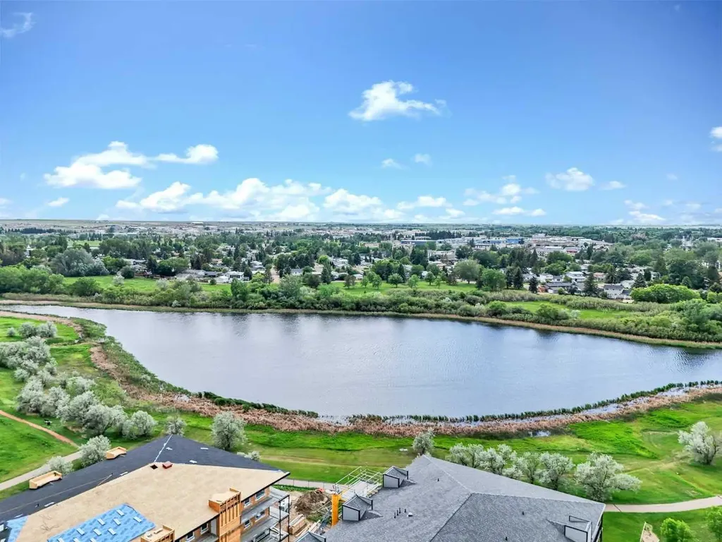 499 Meadow Lake Court Brooks AB T1R 0Y7