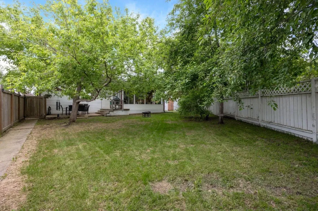 116 Castle Ridge Lane Fort Mcmurray AB T9K 5A8