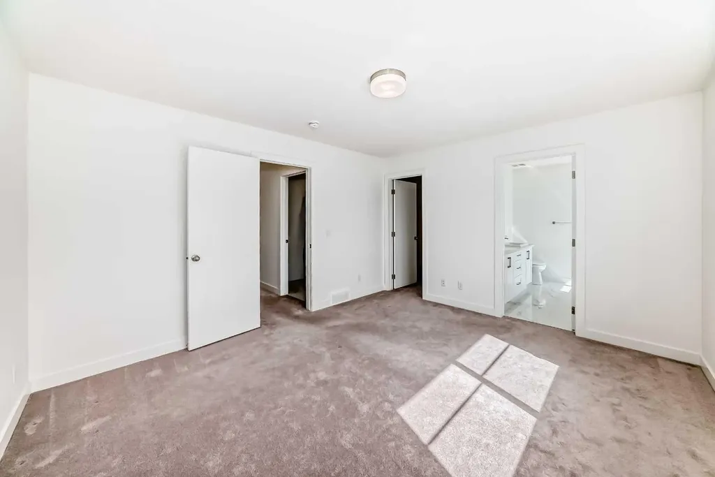 53 Spring Creek Common SW Calgary AB T3H 6E2