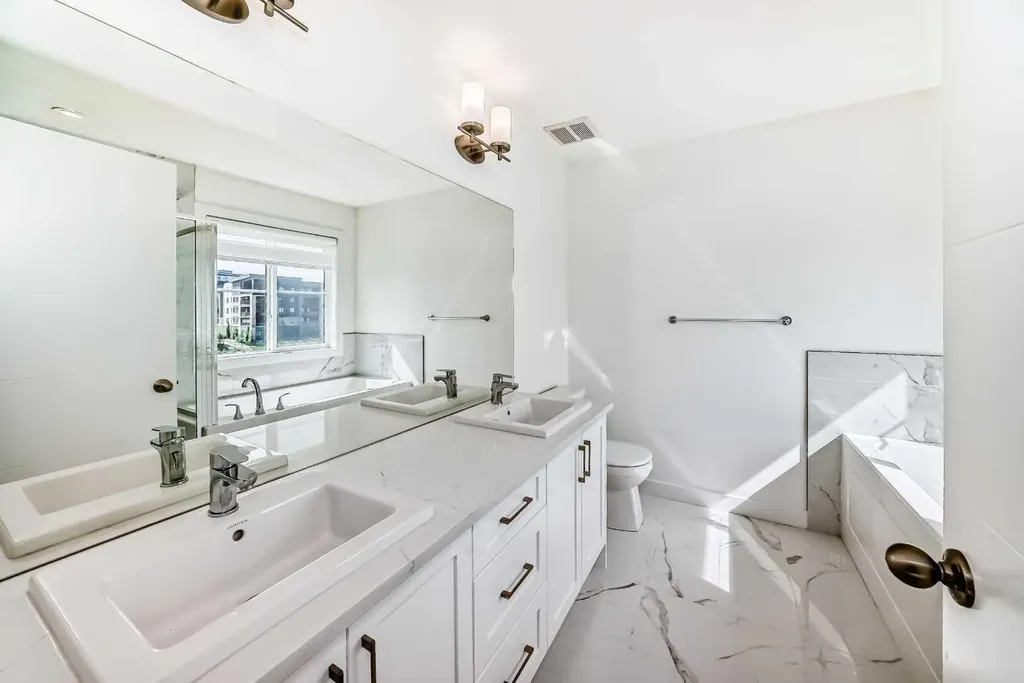 53 Spring Creek Common SW Calgary AB T3H 6E2