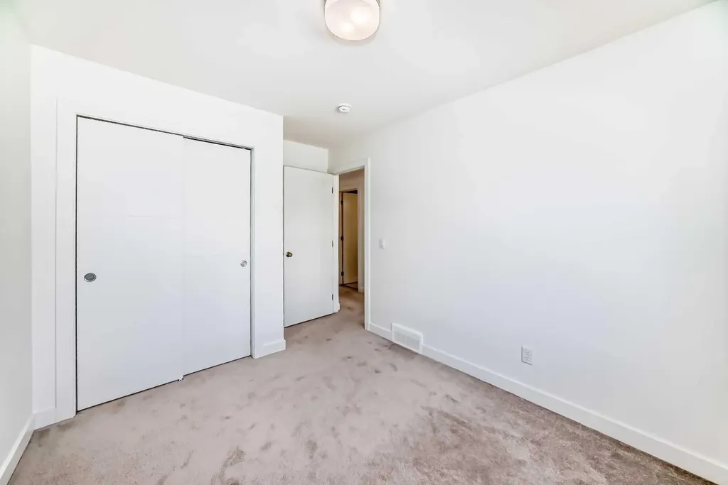 53 Spring Creek Common SW Calgary AB T3H 6E2