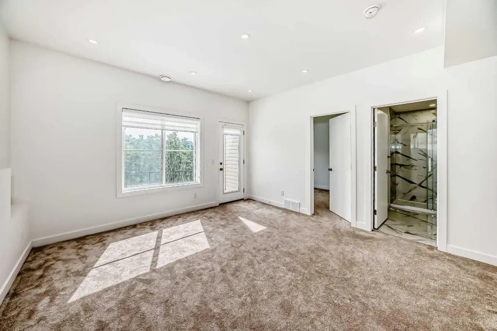53 Spring Creek Common SW Calgary AB T3H 6E2