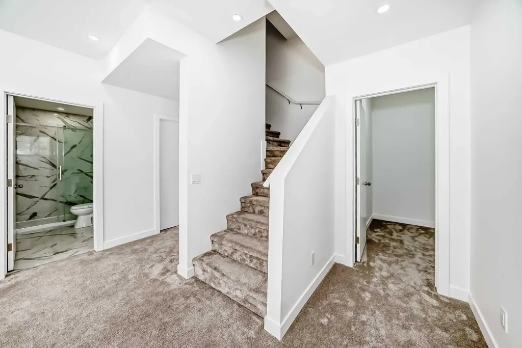 53 Spring Creek Common SW Calgary AB T3H 6E2