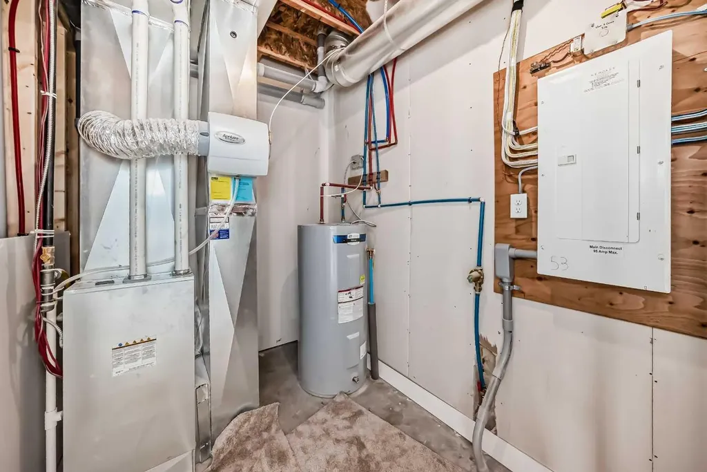 53 Spring Creek Common SW Calgary AB T3H 6E2