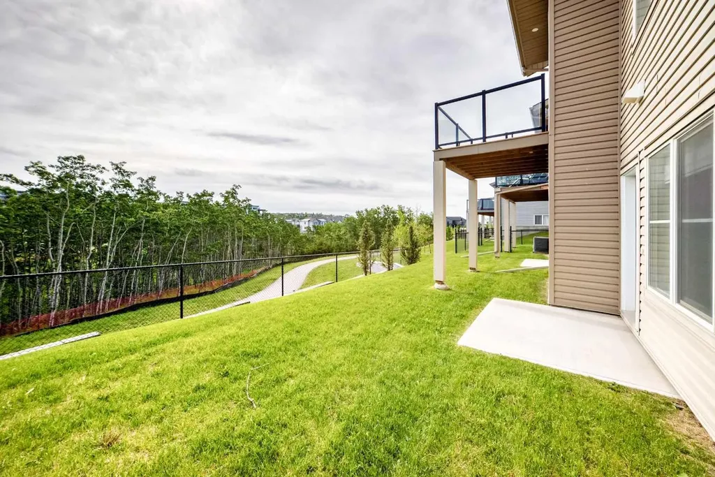 53 Spring Creek Common SW Calgary AB T3H 6E2