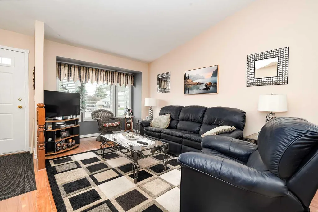 20 Cosgrove Close Red Deer AB T4P 3N5