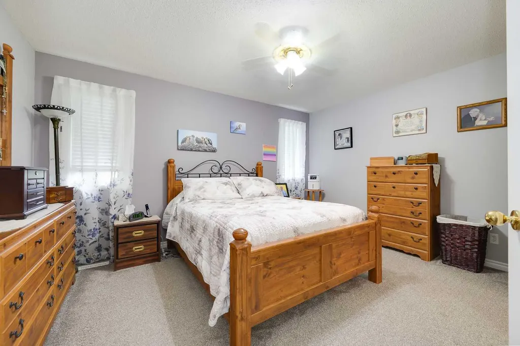 20 Cosgrove Close Red Deer AB T4P 3N5