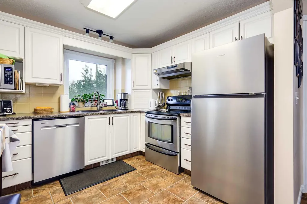 20 Cosgrove Close Red Deer AB T4P 3N5