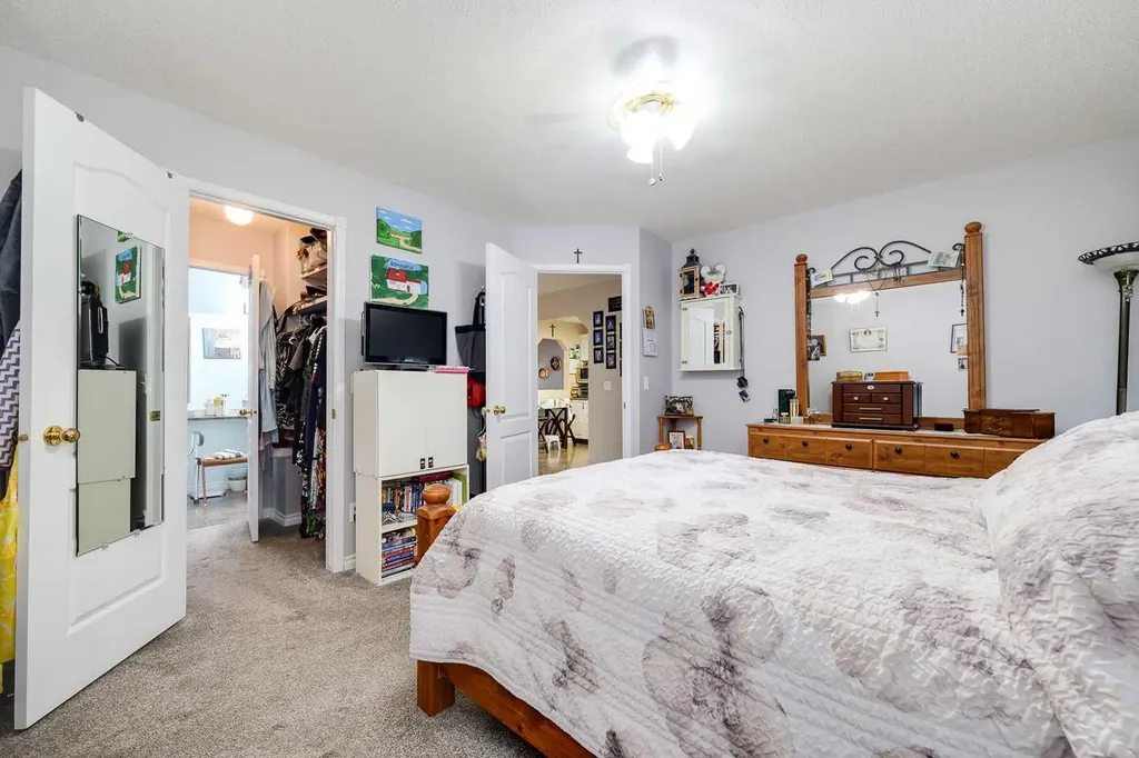 20 Cosgrove Close Red Deer AB T4P 3N5
