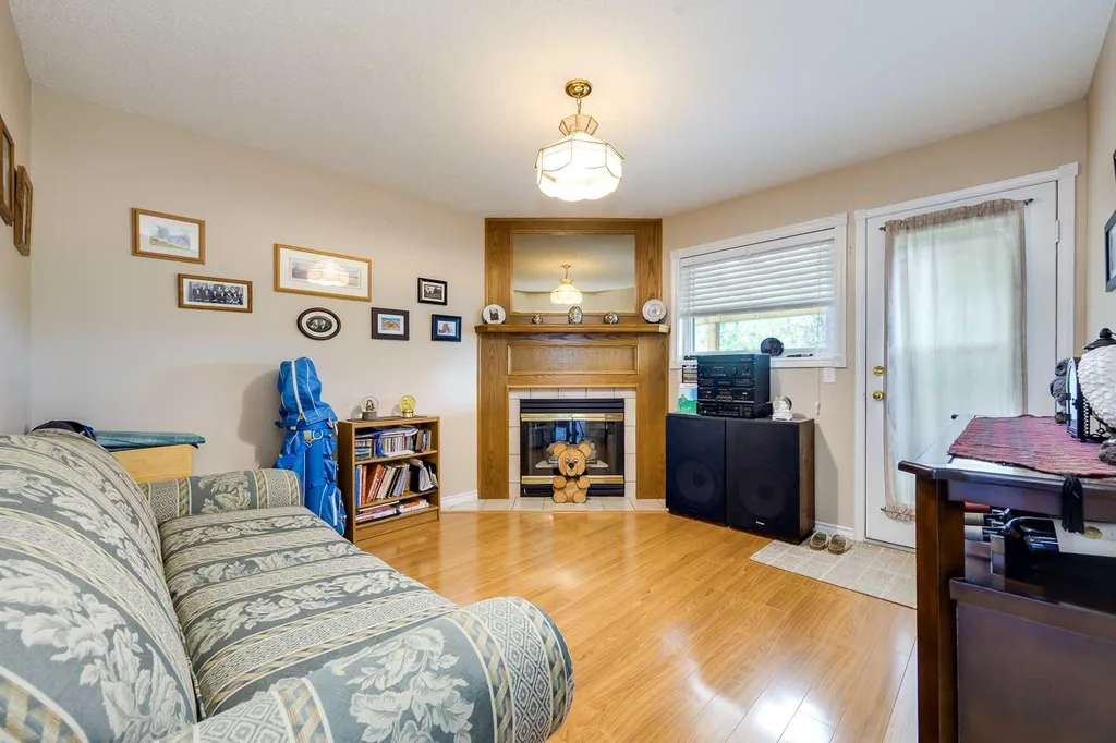 20 Cosgrove Close Red Deer AB T4P 3N5