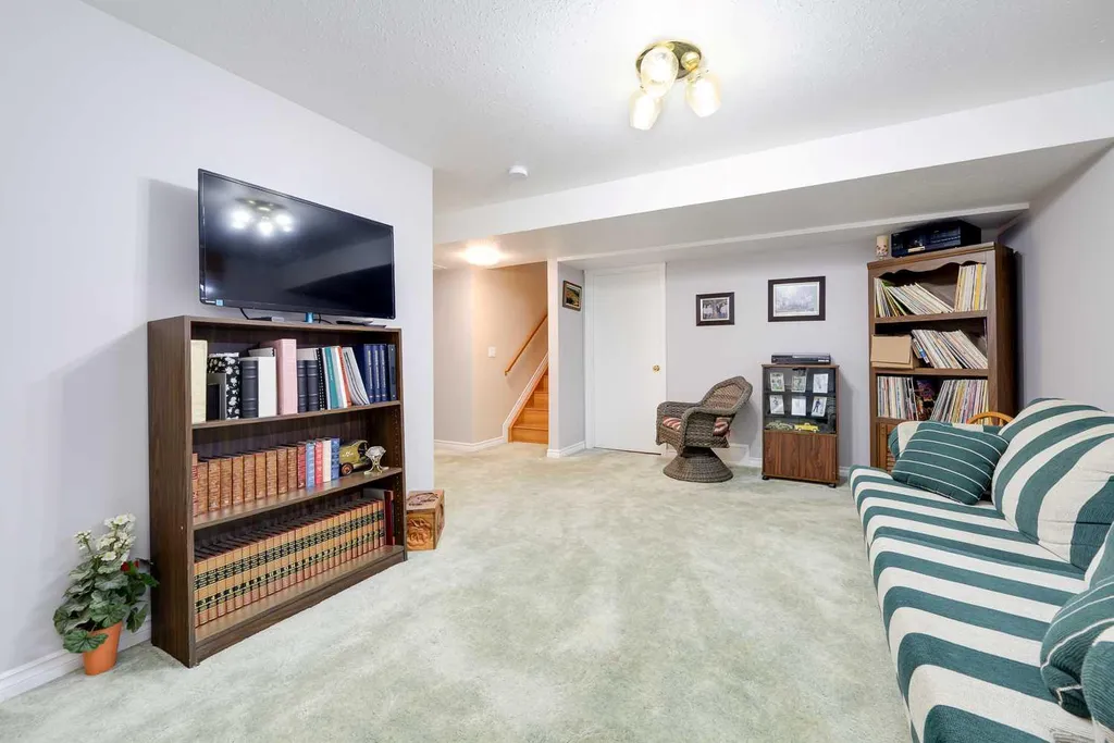 20 Cosgrove Close Red Deer AB T4P 3N5