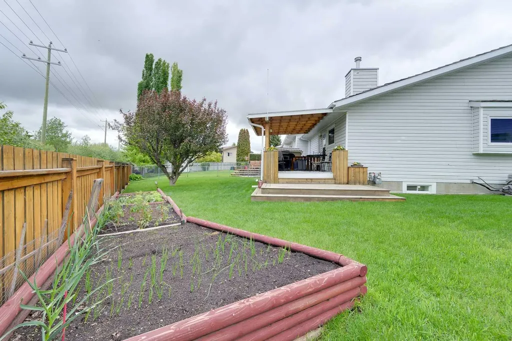20 Cosgrove Close Red Deer AB T4P 3N5