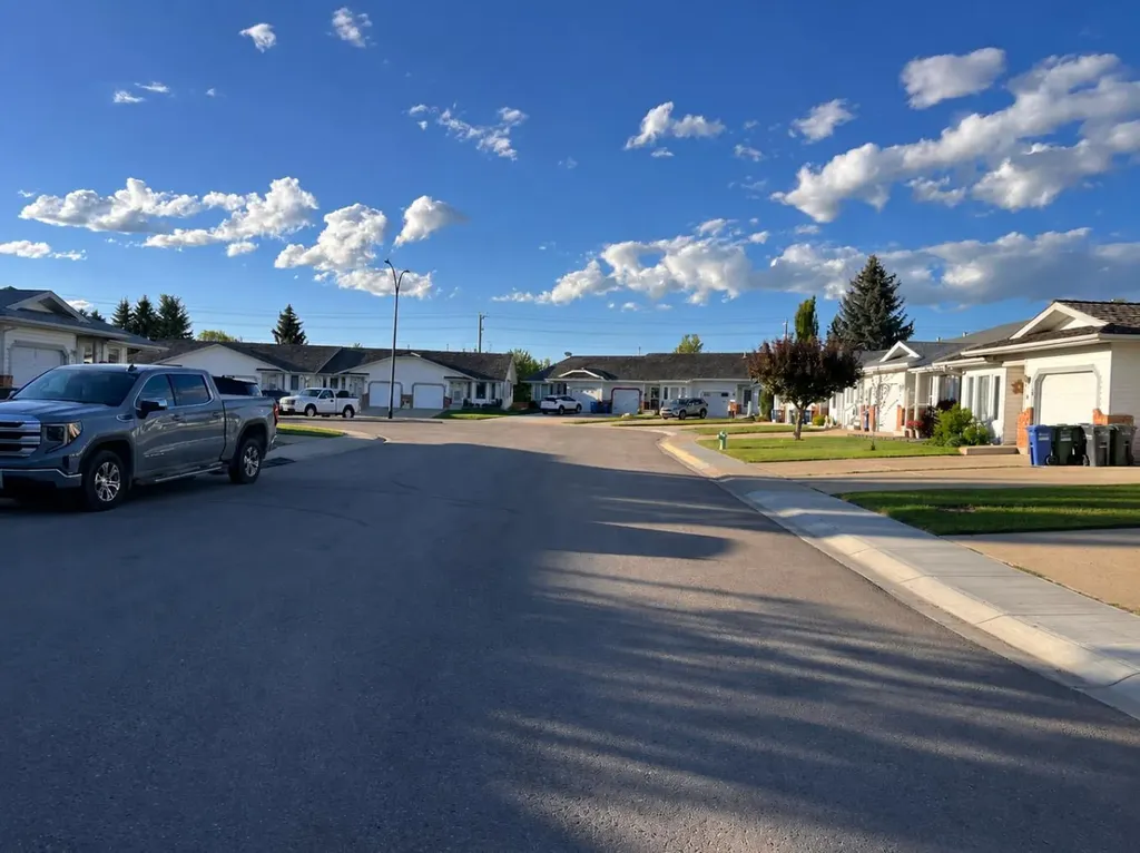 20 Cosgrove Close Red Deer AB T4P 3N5