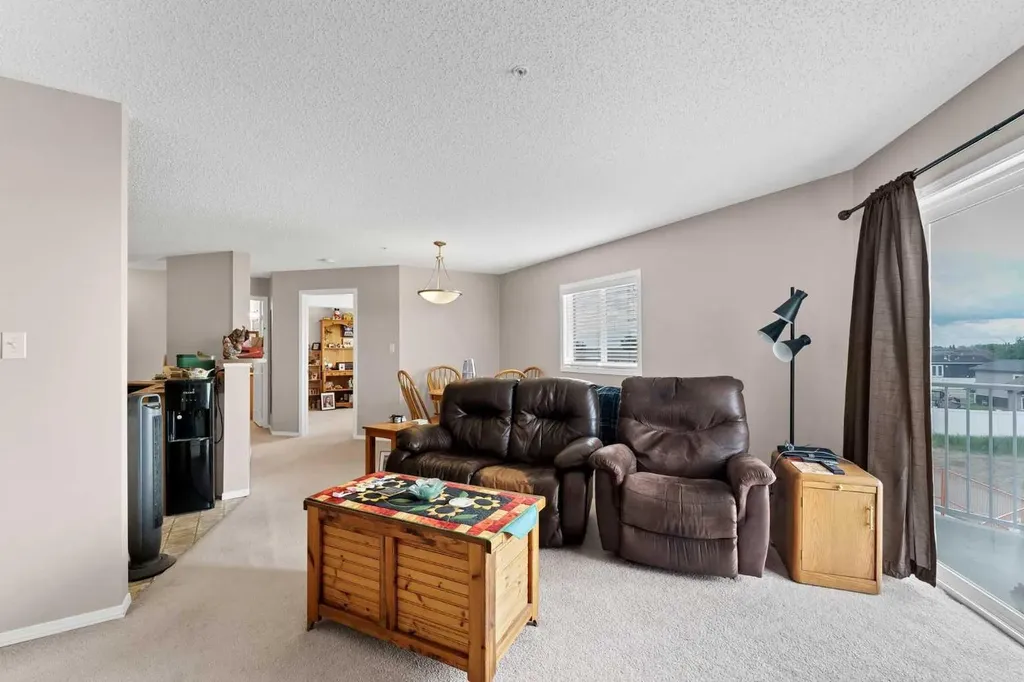 204 17 Street E Brooks AB T1R 1R1