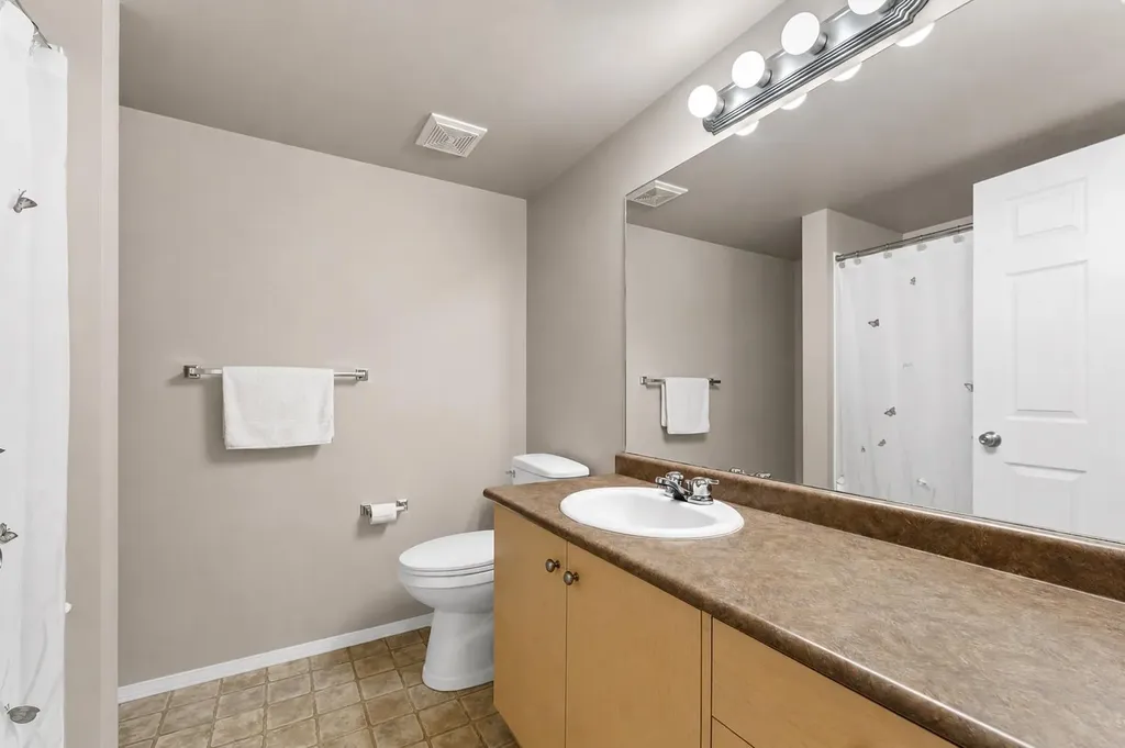 204 17 Street E Brooks AB T1R 1R1