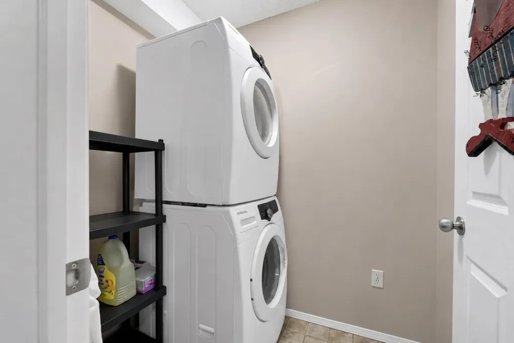 204 17 Street E Brooks AB T1R 1R1