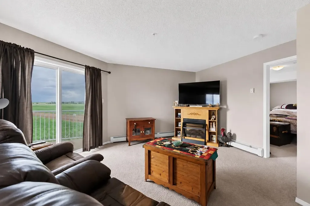 204 17 Street E Brooks AB T1R 1R1