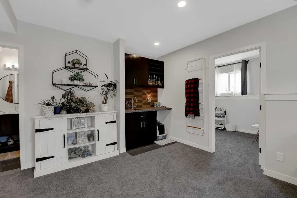 9427 Willow Drive Grande Prairie AB T8X 0G9