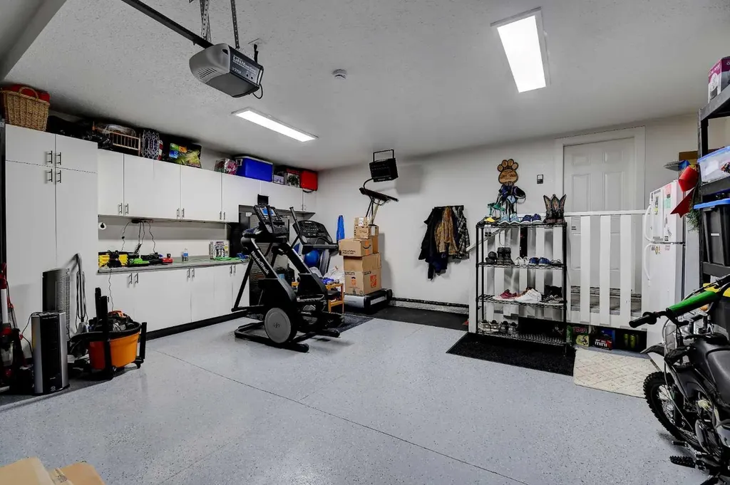 9427 Willow Drive Grande Prairie AB T8X 0G9