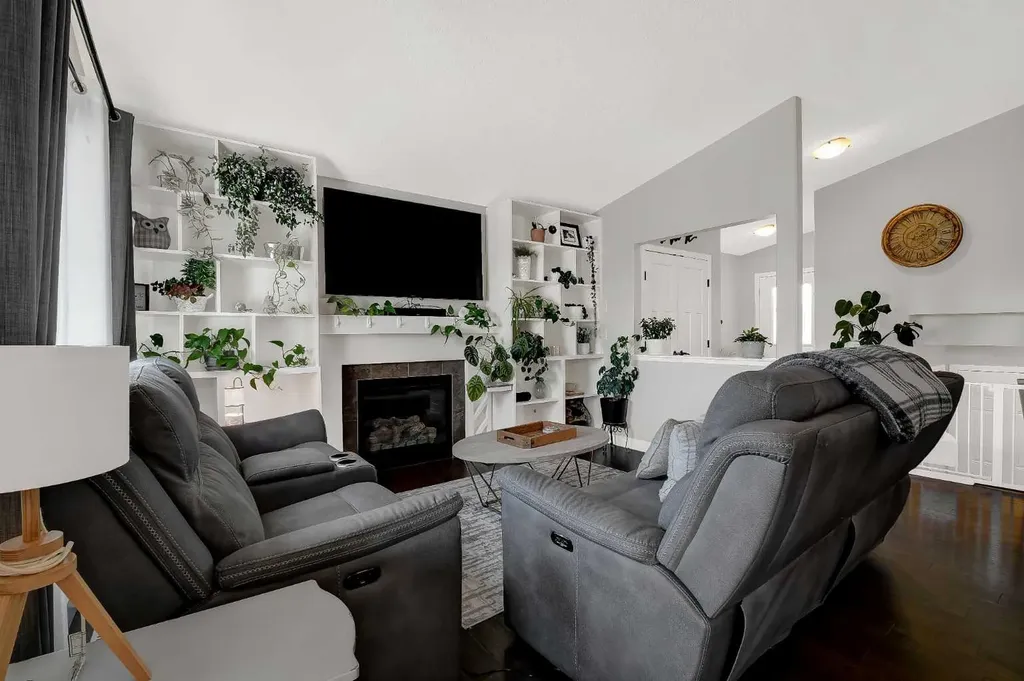 9427 Willow Drive Grande Prairie AB T8X 0G9