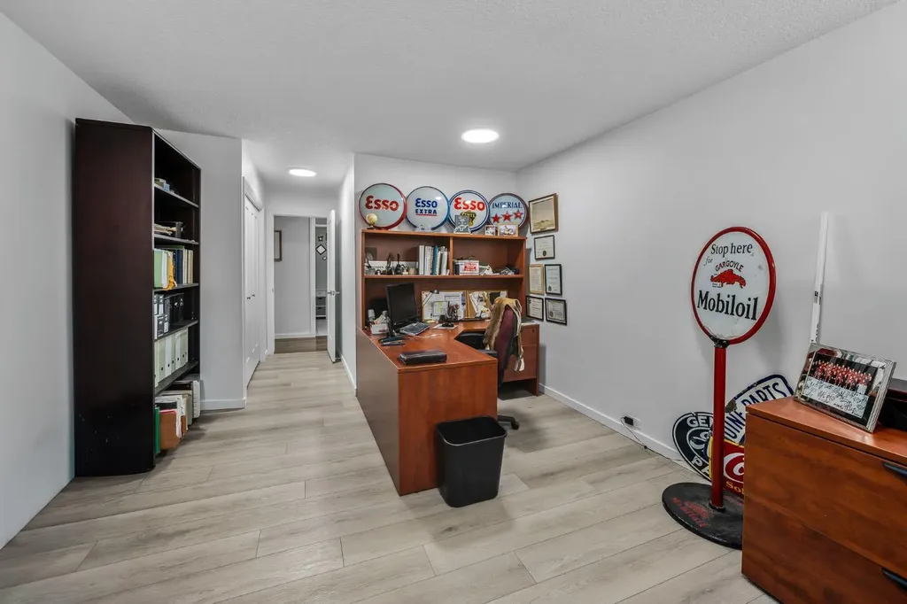 5011 Viceroy Drive NW Calgary AB T3A 0V2