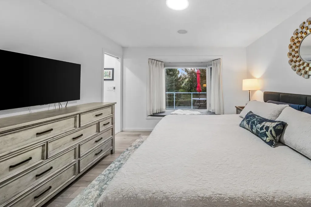 5011 Viceroy Drive NW Calgary AB T3A 0V2