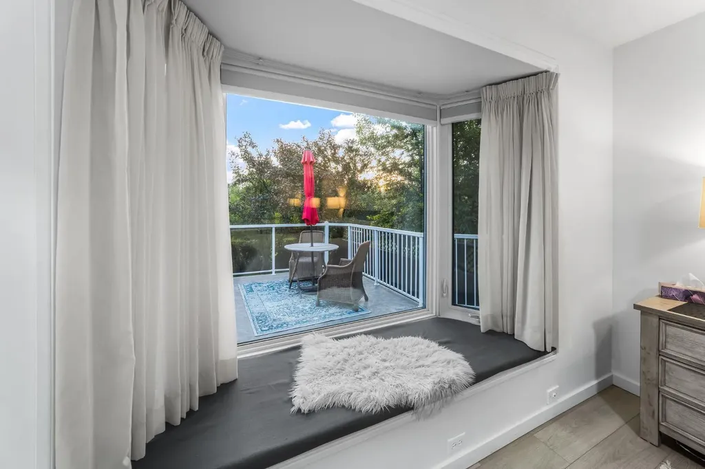 5011 Viceroy Drive NW Calgary AB T3A 0V2