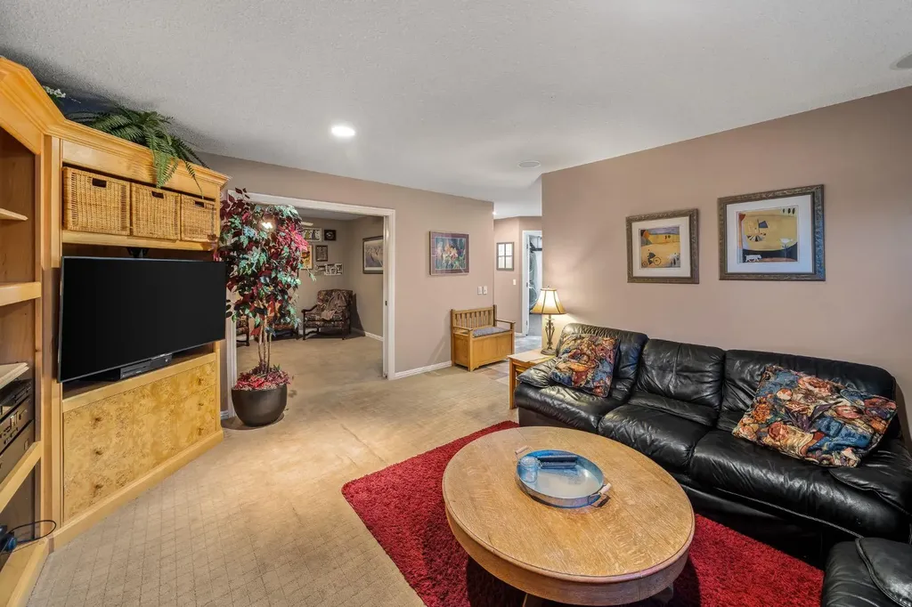 5011 Viceroy Drive NW Calgary AB T3A 0V2