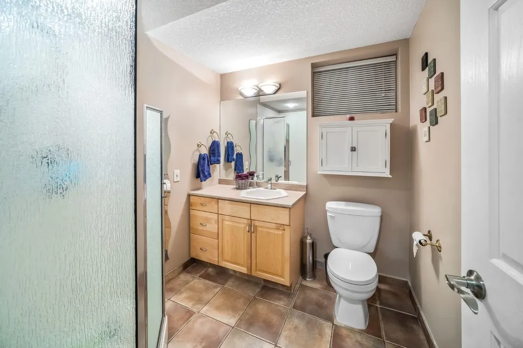 5011 Viceroy Drive NW Calgary AB T3A 0V2