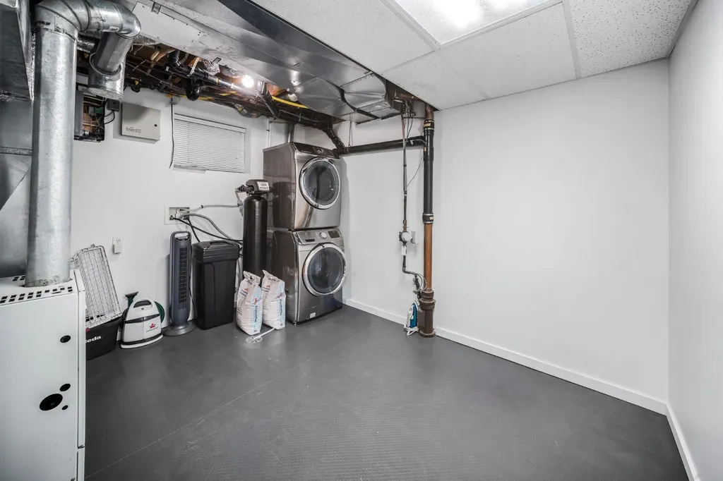 5011 Viceroy Drive NW Calgary AB T3A 0V2