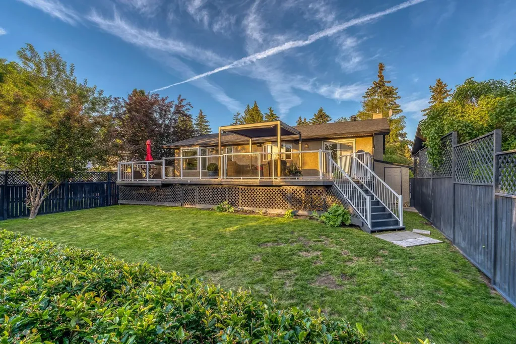 5011 Viceroy Drive NW Calgary AB T3A 0V2