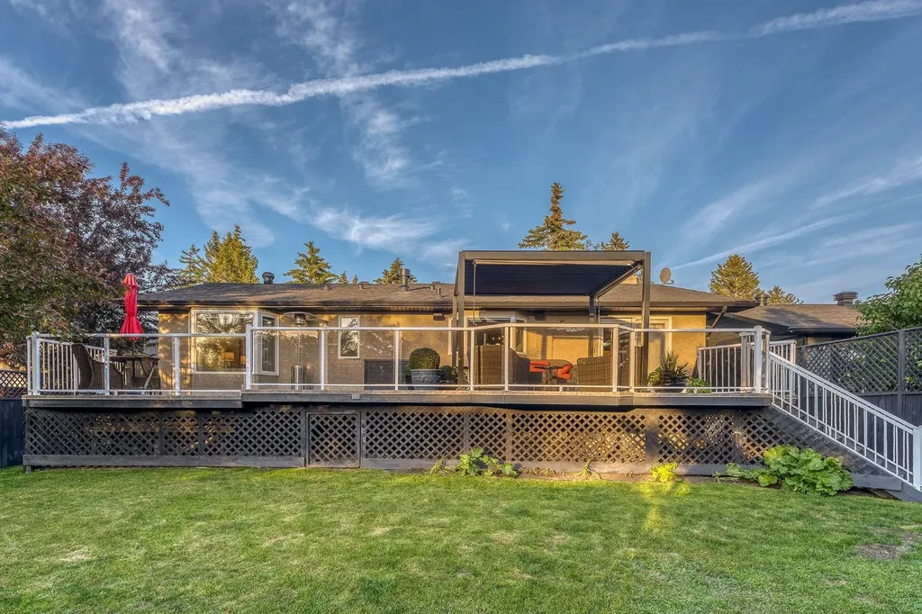 5011 Viceroy Drive NW Calgary AB T3A 0V2