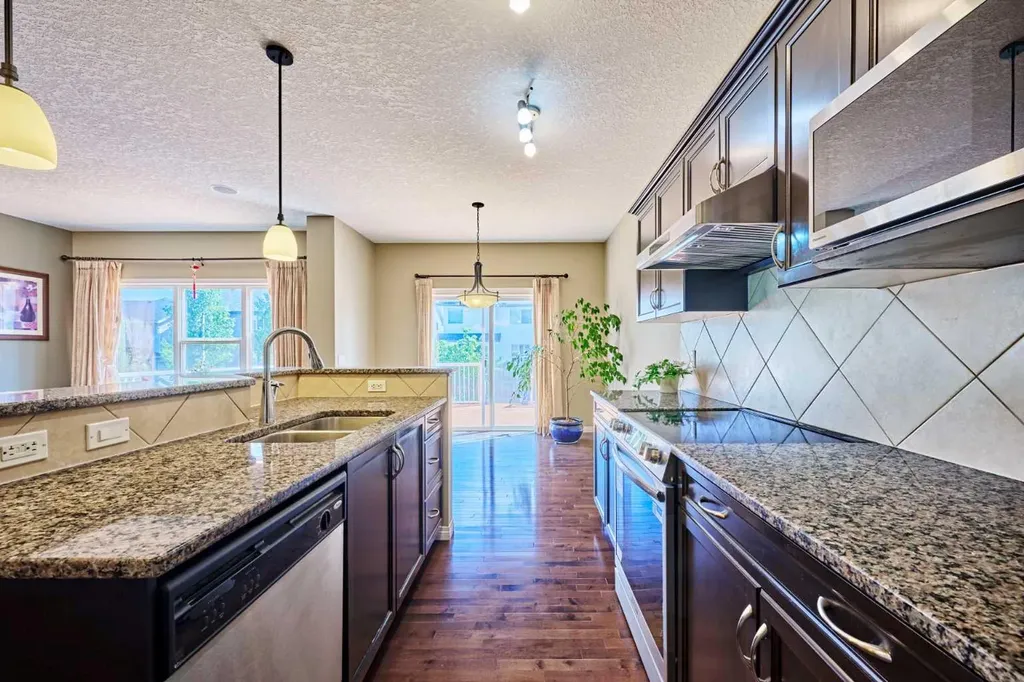 15 Silverado Saddle Court SW Calgary AB T2X 0H9