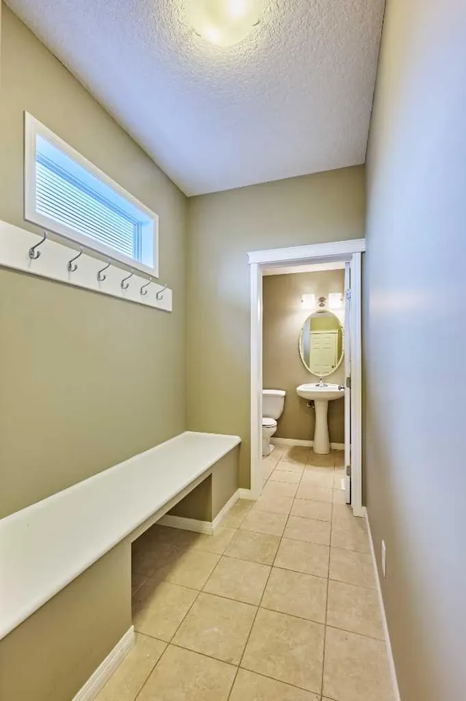 15 Silverado Saddle Court SW Calgary AB T2X 0H9