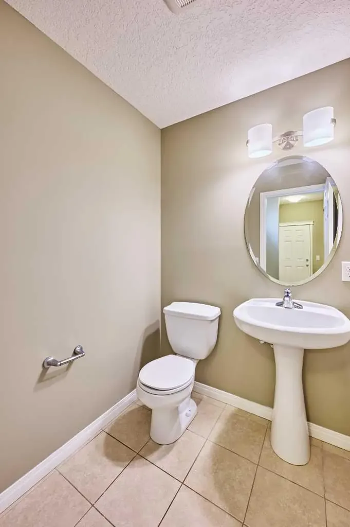 15 Silverado Saddle Court SW Calgary AB T2X 0H9