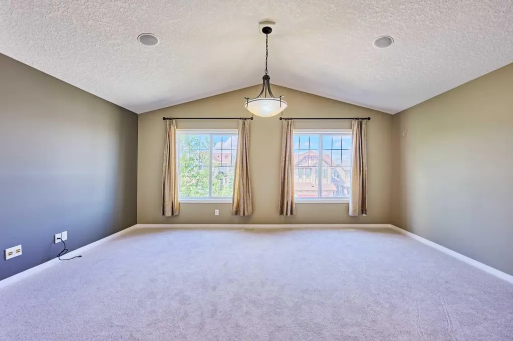 15 Silverado Saddle Court SW Calgary AB T2X 0H9
