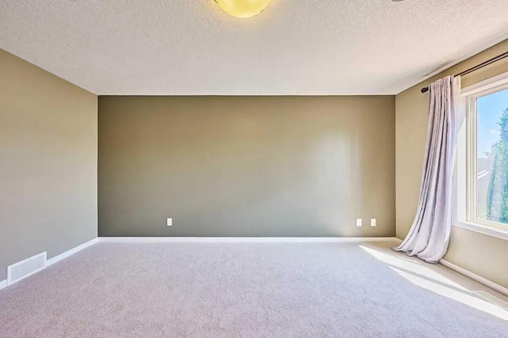 15 Silverado Saddle Court SW Calgary AB T2X 0H9