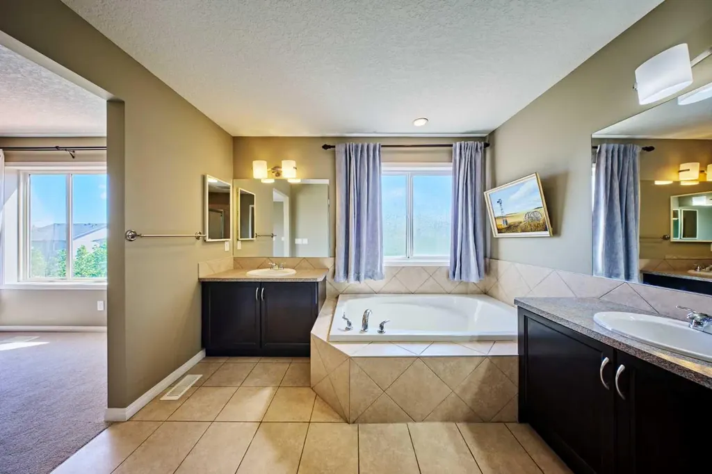 15 Silverado Saddle Court SW Calgary AB T2X 0H9