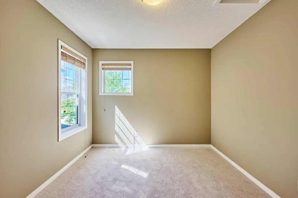 15 Silverado Saddle Court SW Calgary AB T2X 0H9